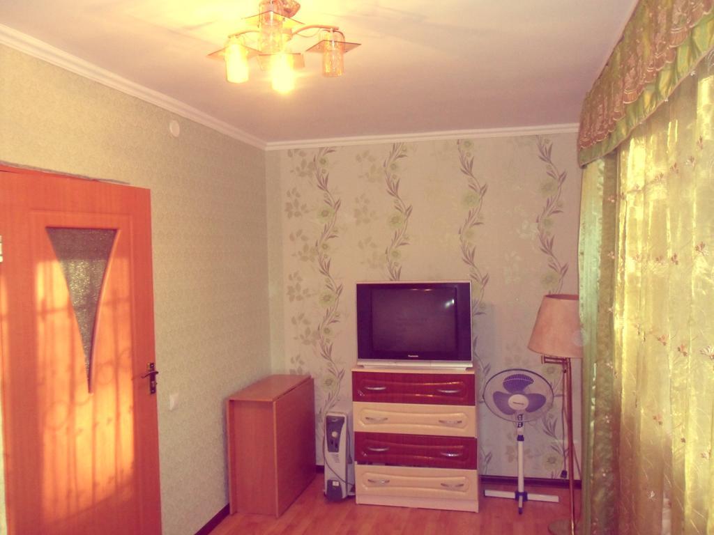 Apartament Ahmetova 10 Krasnoye Pole Zewnętrze zdjęcie